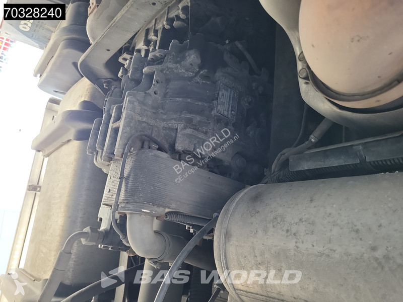 شاحنة Iveco X-Way 570 X-Way 6X2 Fassi F215...