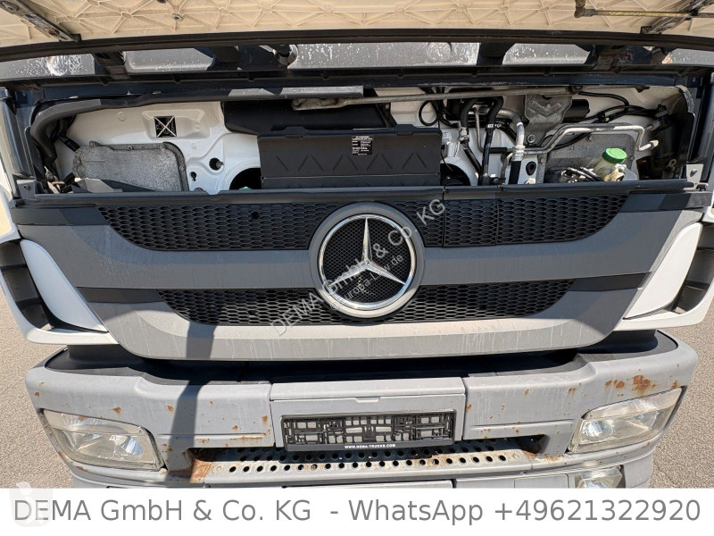 Lastbil Mercedes...