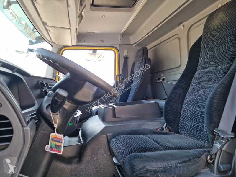 شاحنة Mercedes 1223 4x2 Box with sidedoors -...