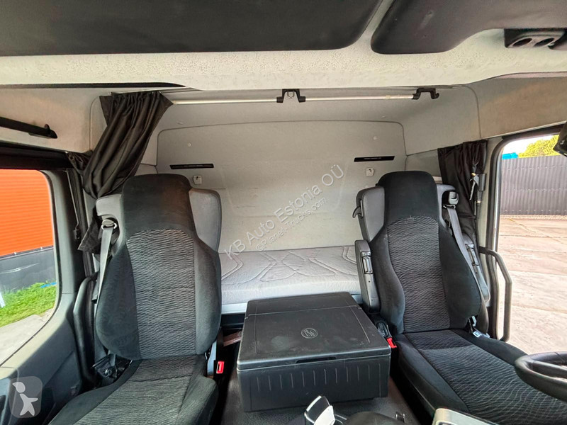 شاحنة Mercedes 2836 6x2 BOX L=5592 mm