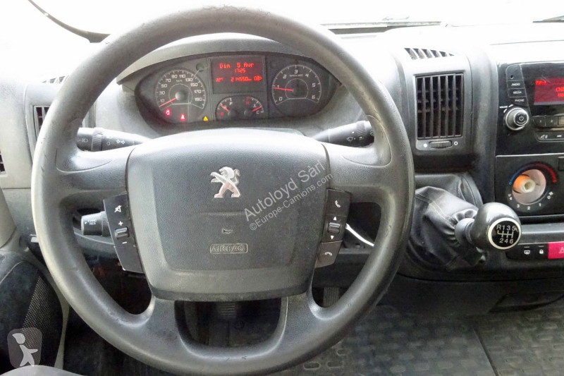 Camion Peugeot BOXER 2,2 HDI 130 7 PLACES