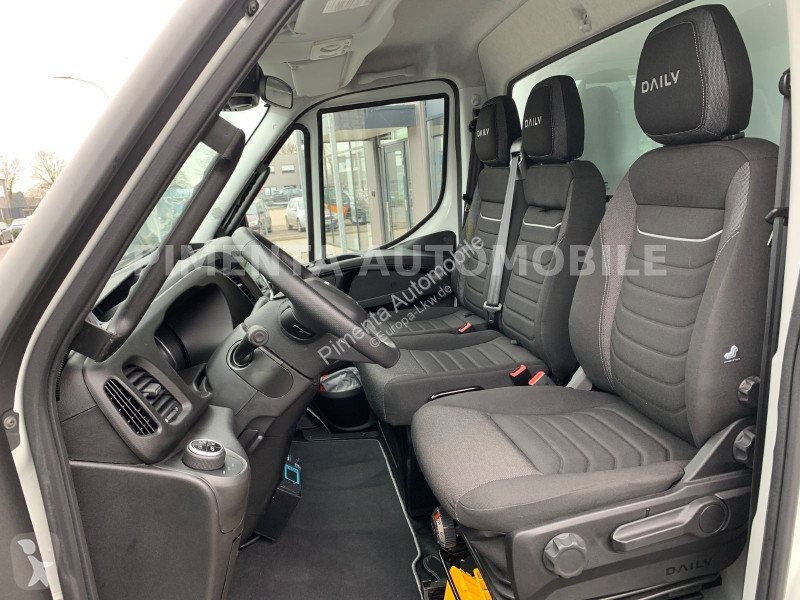 Furgoneta Iveco 70C18P TK-KOFFER LUFT LBW AHK...