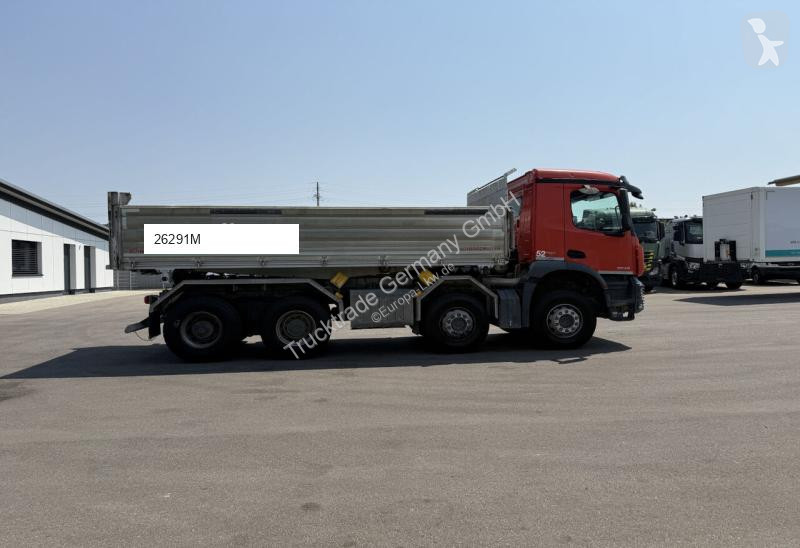 شاحنة Mercedes 3243