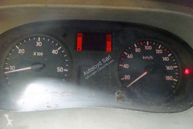 Véhicule utilitaire Renault MASTER 2,5 DCI 110...