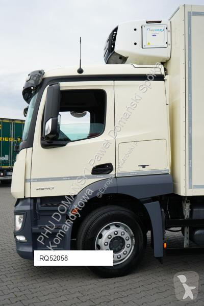 Vrachtwagen Mercedes / TANDEM