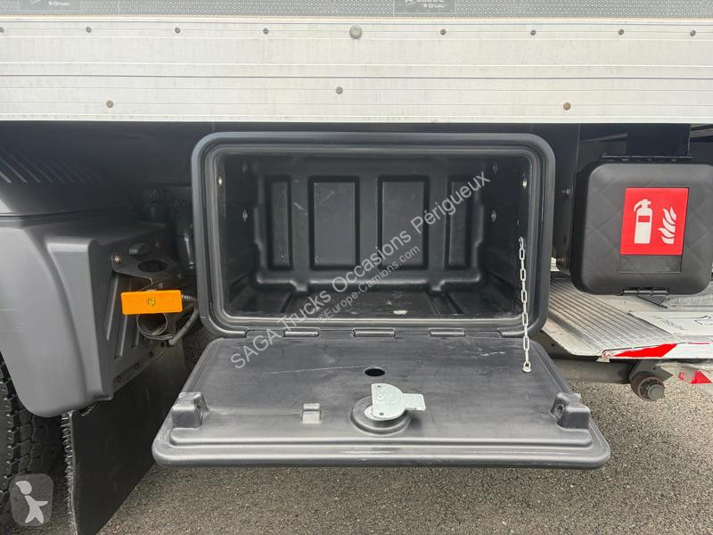 Kamion Mercedes 1218 Fourgon ClassicSpace 2.30M