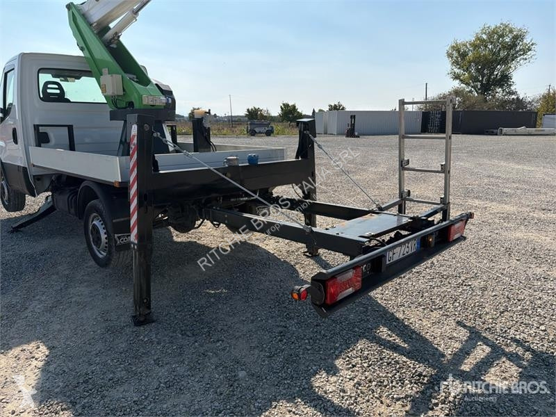 Camion Iveco 19-8,5 HQ 19 m on Iveco 35-140...