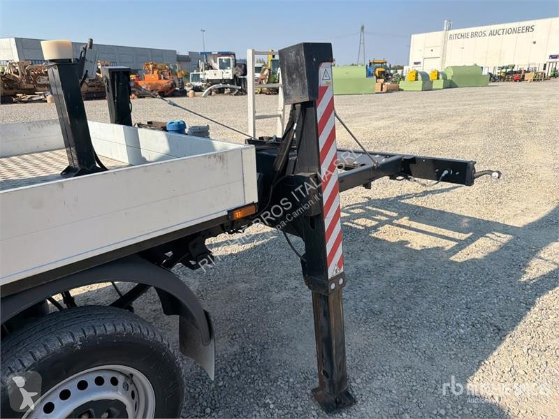 Camion Iveco 19-8,5 HQ 19 m on Iveco 35-140...