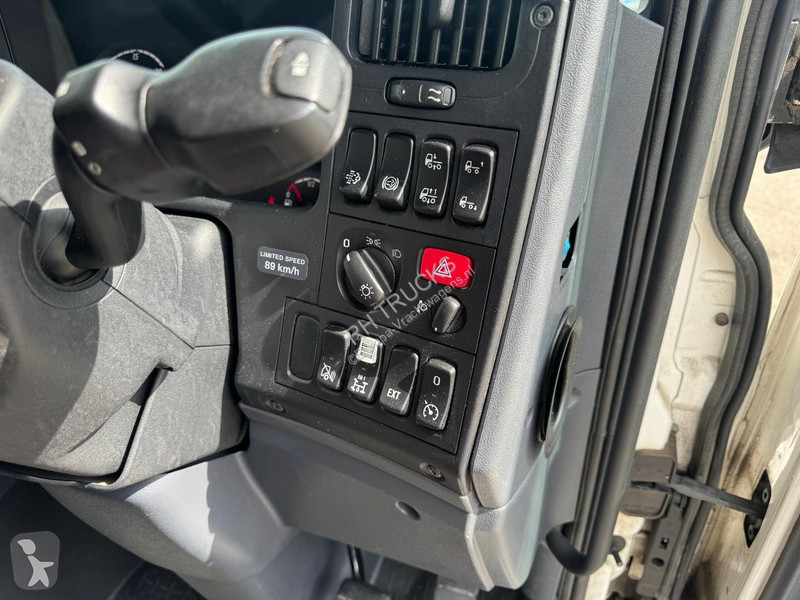 Camión Scania P410 RHD 6X2 EURO 6 + HUNWICK 3...