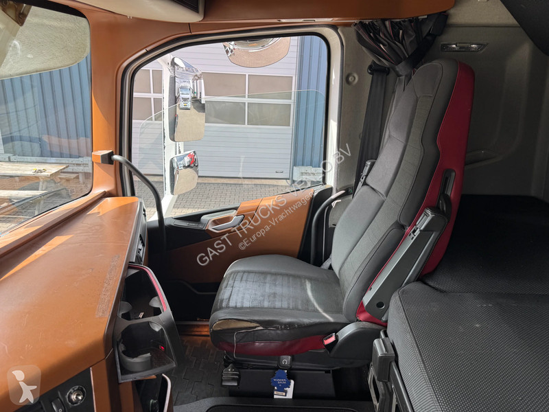 Volvo 500 6x2*4 WB 4.80 Globetrotter VIN KA truck