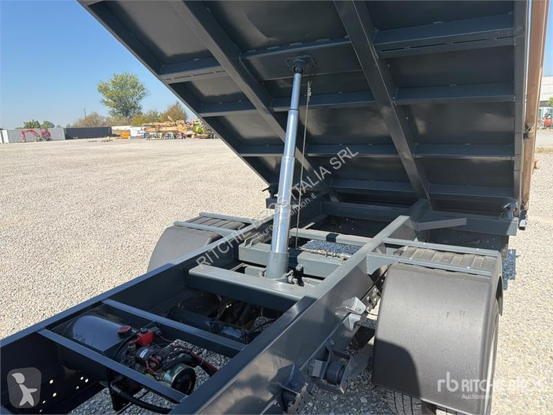 Furgoneta Iveco Dump Truck