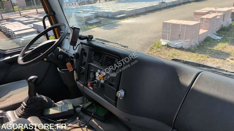 Camión Renault KERAX