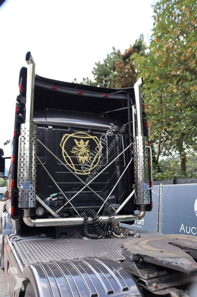 Camión Scania T124 A4X2 NA 470