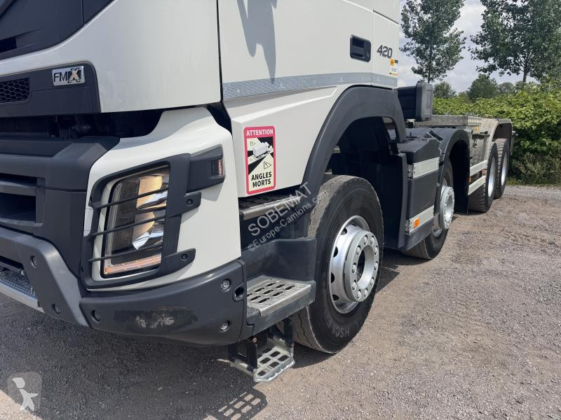 Volvo 420 truck