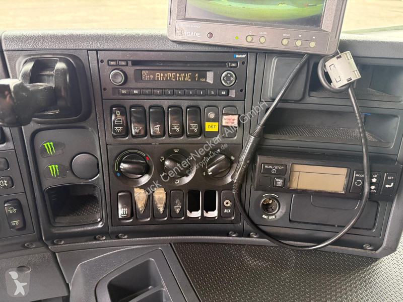 Camión Scania P400 TK-Kühlkoffer Mitsubishi...