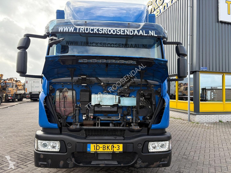 Camión Iveco 120E21 + 4x in stock + euro 6 + lift