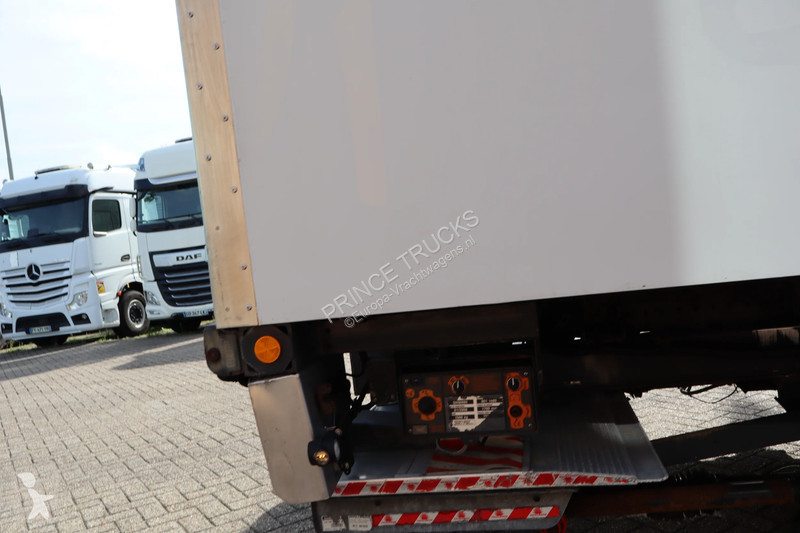Camión Mercedes 1024 * 4X2 * THERMO KING T-200R *