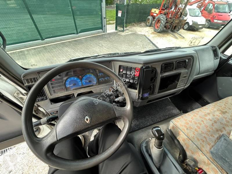 Camión Renault 220