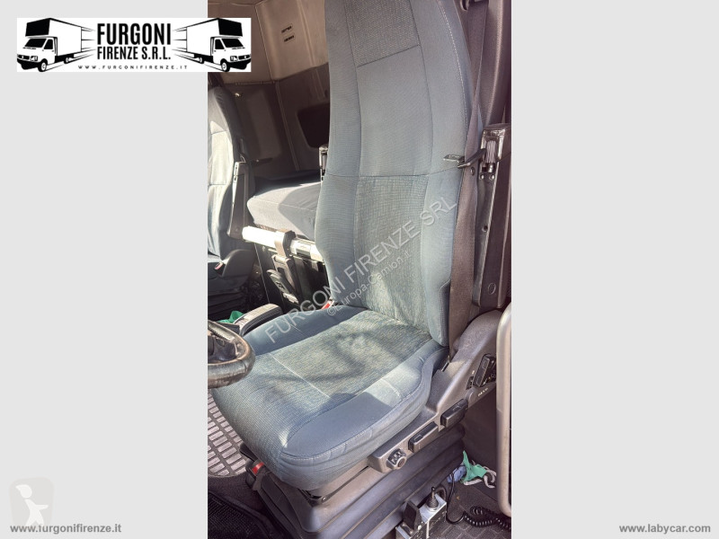 Грузовик Volvo TRUCK D7E320 Altri Modelli