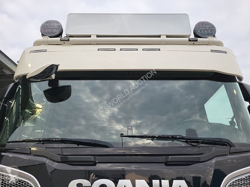 Camião Scania 580