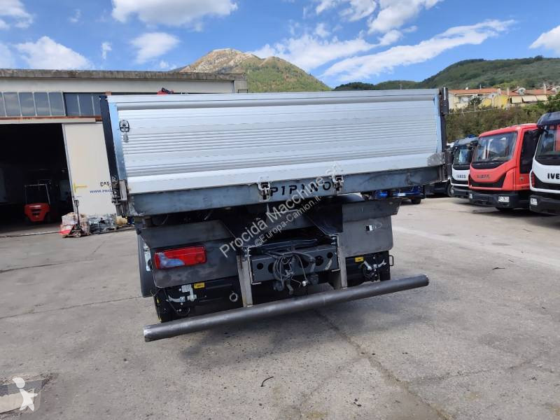 Iveco AD 260 S 31 X/P truck