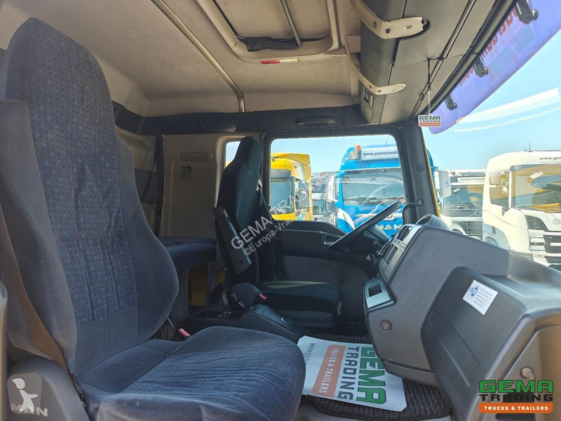Camião MAN 12.240 4x2 Double Cab (6 pers) Euro...