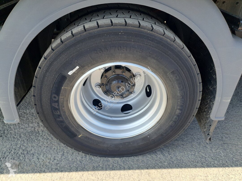 Camião MAN 12.220