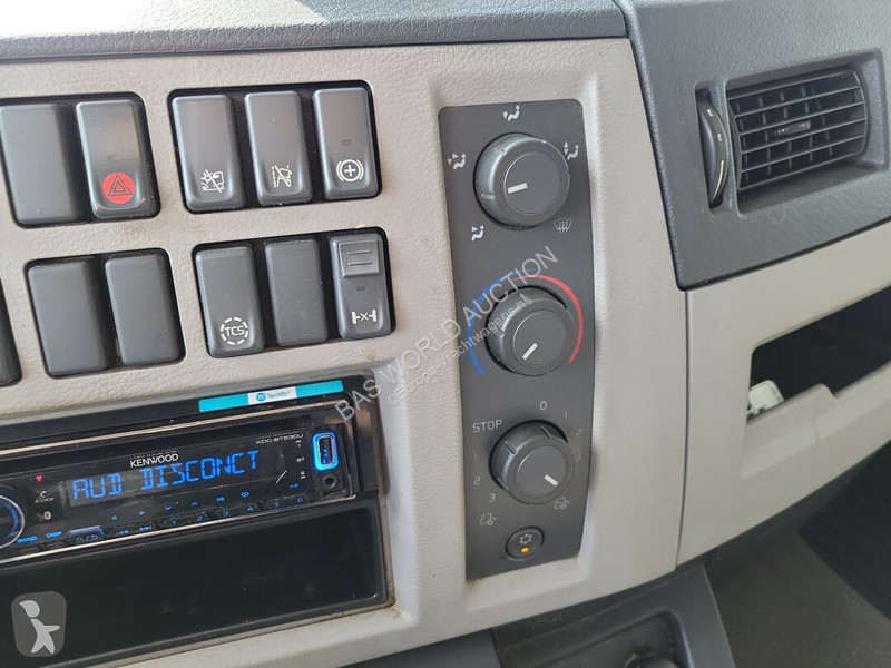 Camião Volvo 280