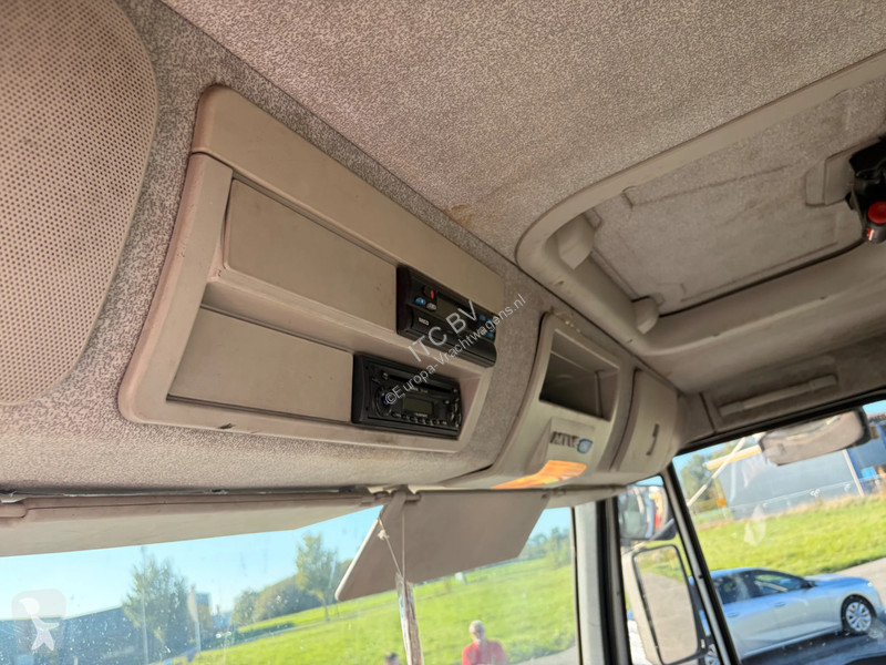 Camião Iveco TA1V3132P