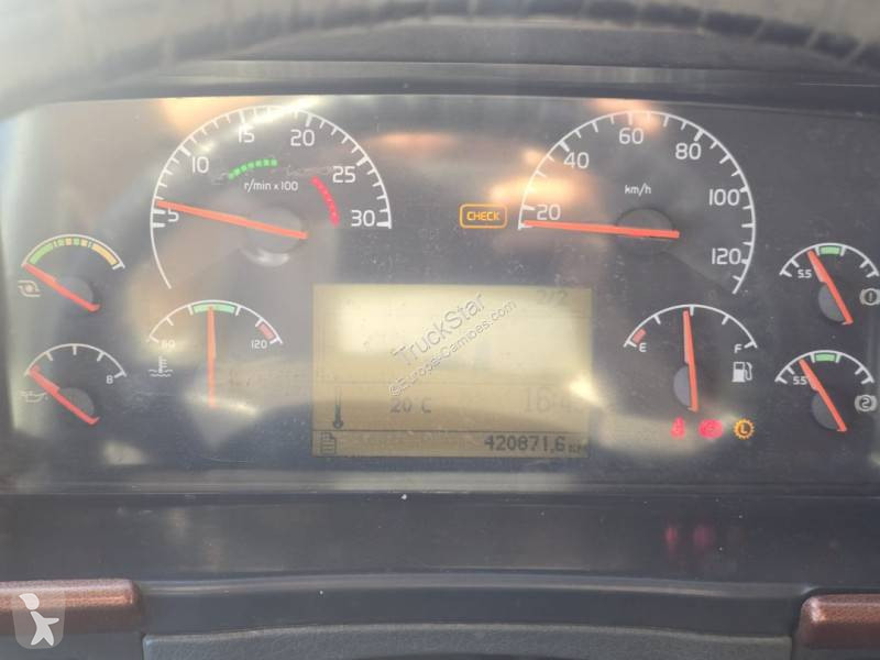 Kamion Volvo 550