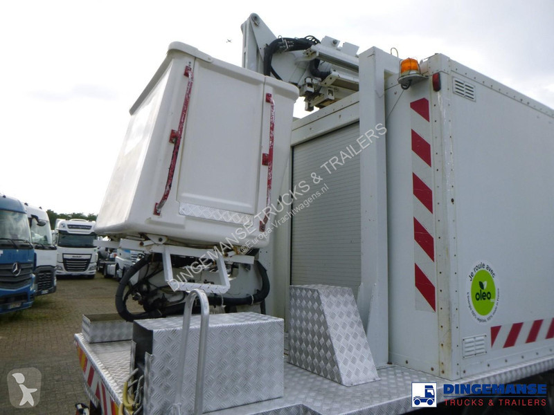 شاحنة Iveco 150E22 4x2 Euro 4 Manlift Comilev...