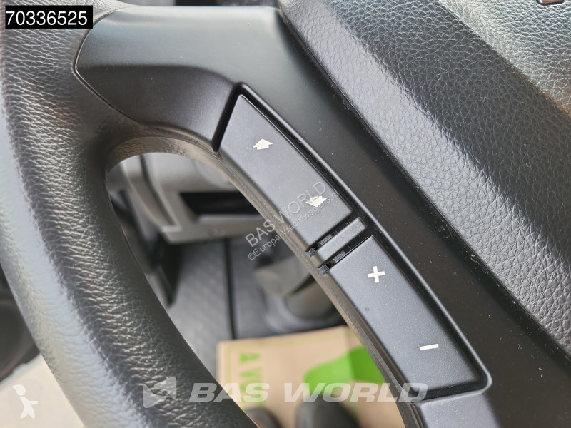 Kamion Iveco 75E190 4X2 8tonner 1000kg Tailgate...