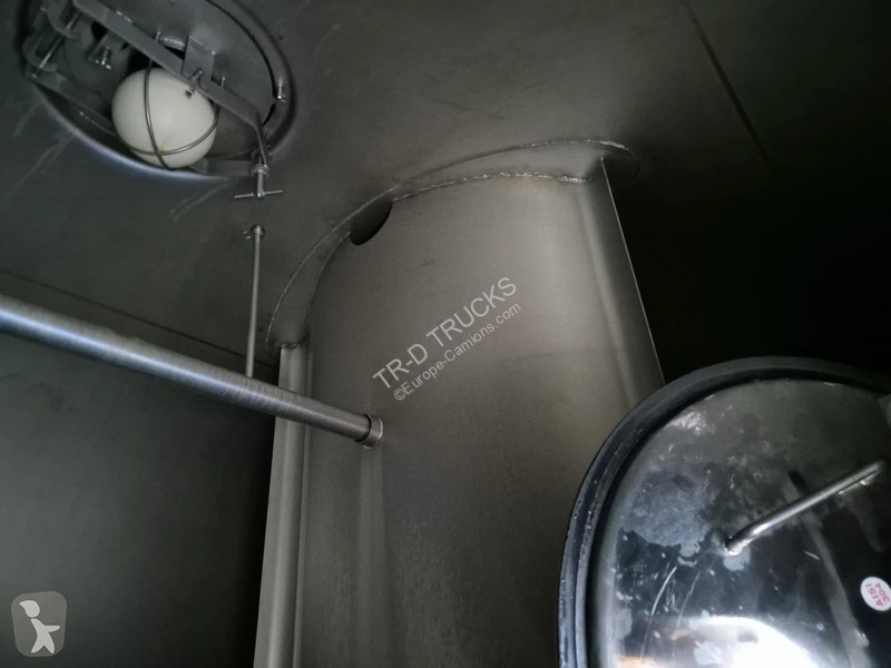 Kamion Volvo FMX 370 16000L INSULATED INOX TANK...