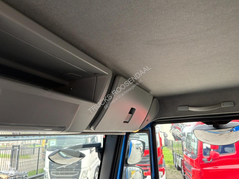 Iveco 120 E 21 + LOAD LIFT + EURO 6 truck
