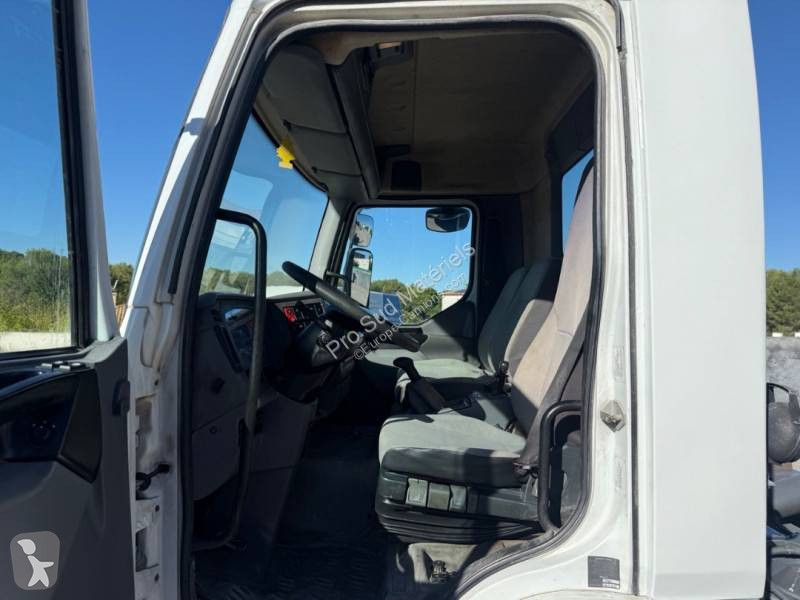 Renault 220 DCI truck