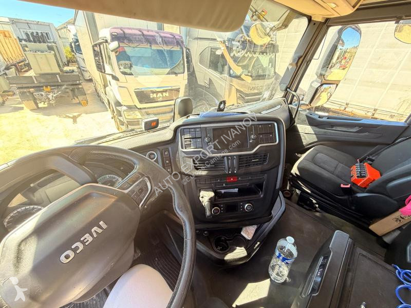 Iveco 570 truck
