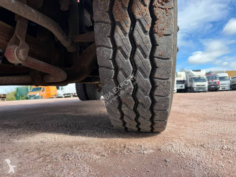 Iveco 190E24 truck