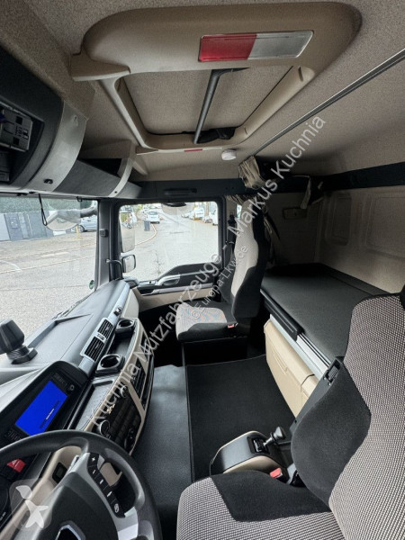 MAN 8.220 BL Koffer 6m Langes Haus LBW 1,5t truck