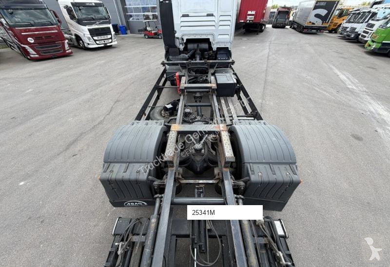 MAN 18.413 4x2 WB LKW AHK truck