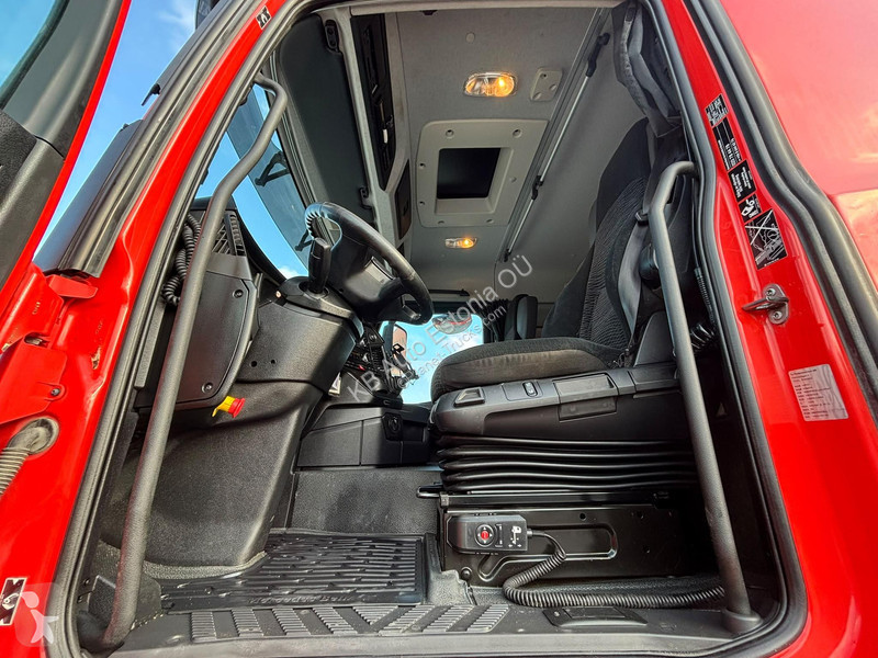 Lastbil Mercedes 3251 8x4*4 BOX L=6237 mm