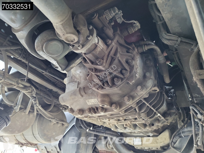 Kamion Mercedes 3358 6X4 TAJFUN LIV 190Z Crane...