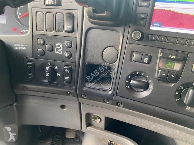 Camião Scania 490