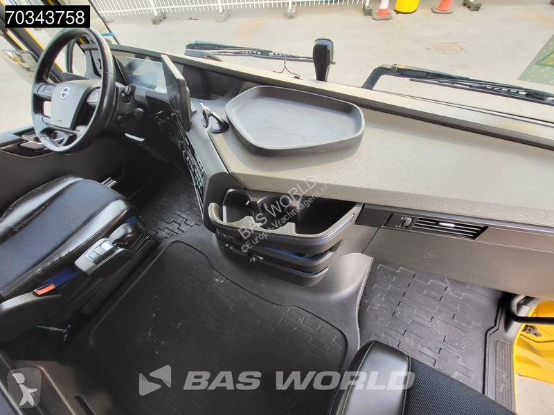 Teherautó Volvo 460 6X2 LNG COMBI Sliding roof...