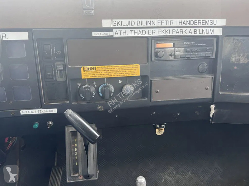 Vrachtwagen International 4600 4x2 210HP +...