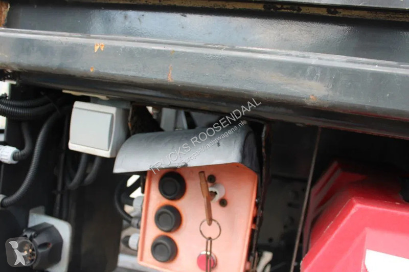 Camion Mercedes 2533 + 14t crane + 6x2 + REMOTE...