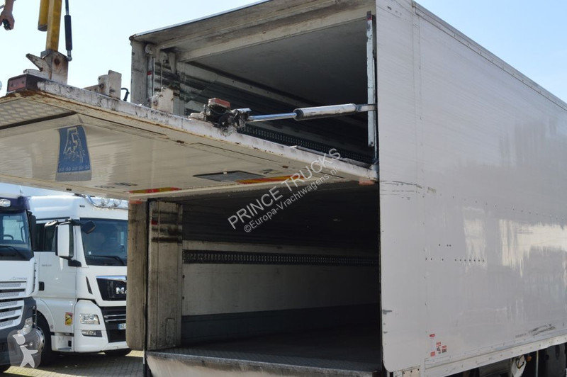 Vrachtwagen Renault 270 * MANUAL * EURO5 * 4X2 *