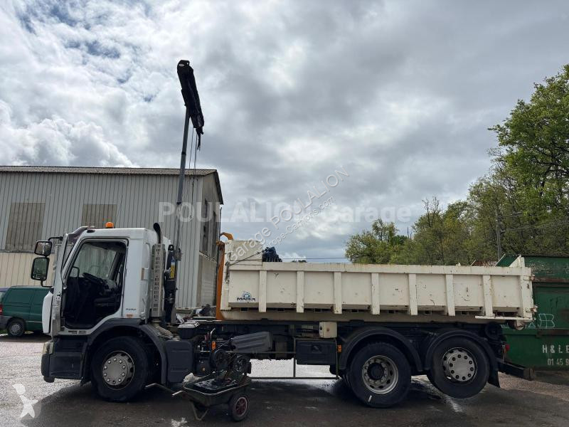 Kamion Renault 6x2 essieu relevable 320 benne...