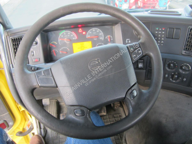 Camion Volvo 400