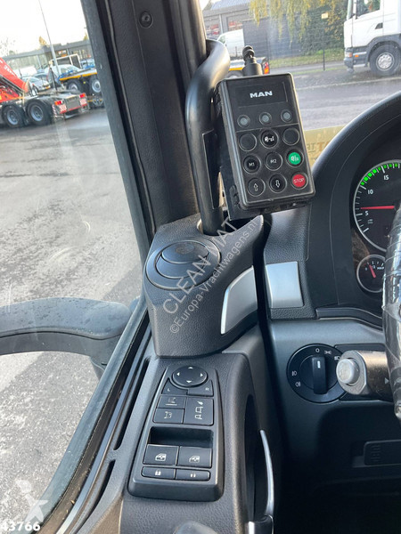 Camión MAN 35.480 8x4H Euro 6 HMF 40 Tonmeter...