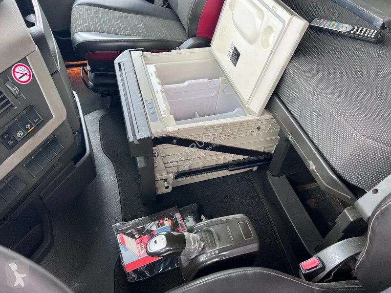 Camion Volvo 500 8X2 EURO 6 + PALFINGER T22...